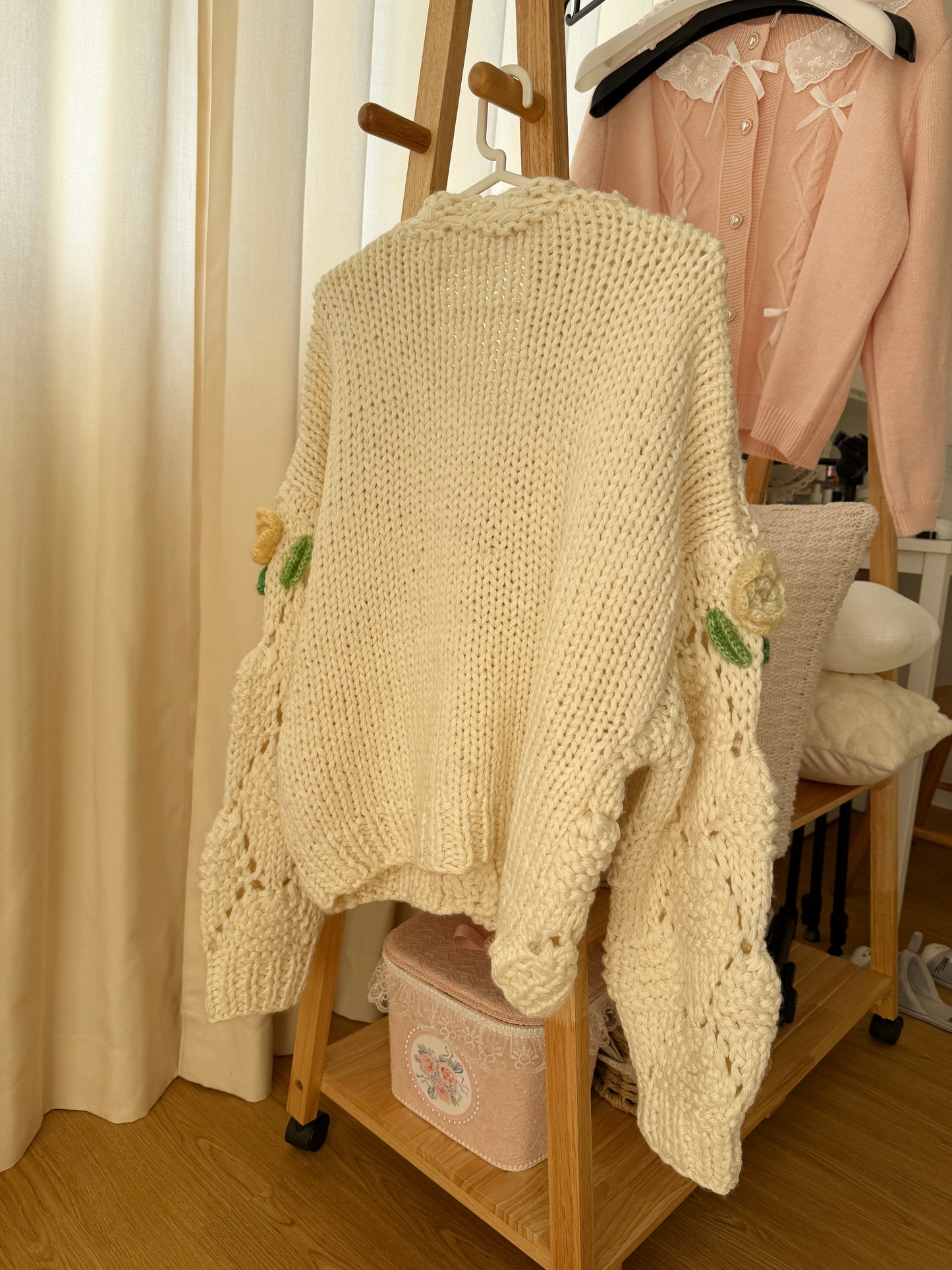 Chunky Floral Knit Cardigan (Cream)
