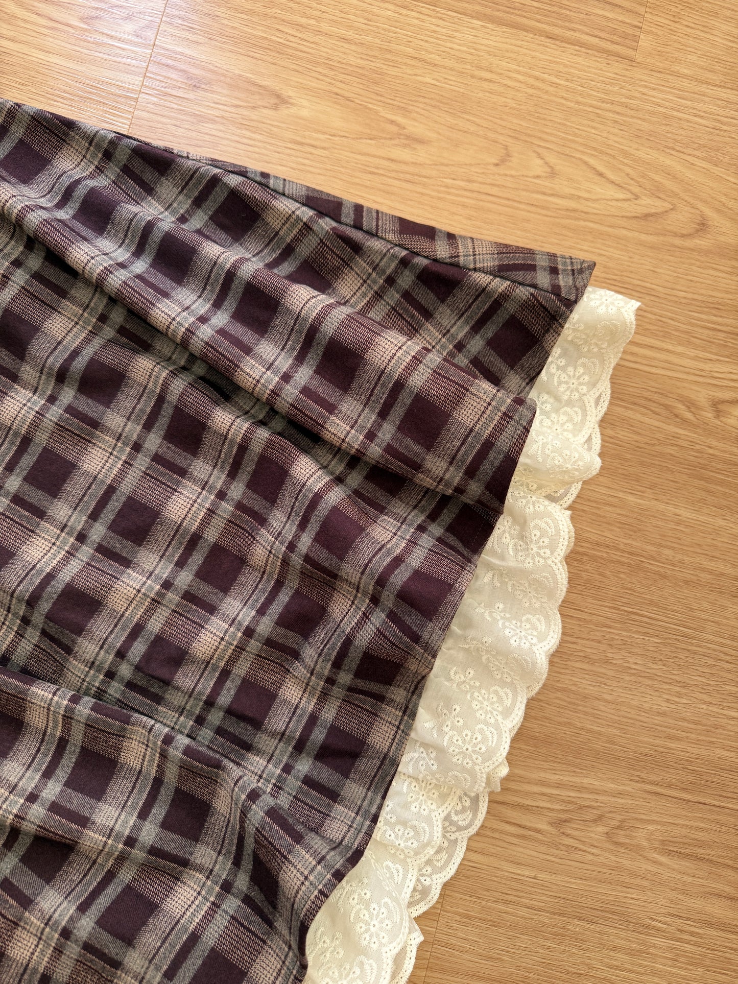 Lace Hem Plaid Midi Skirt (Brown)