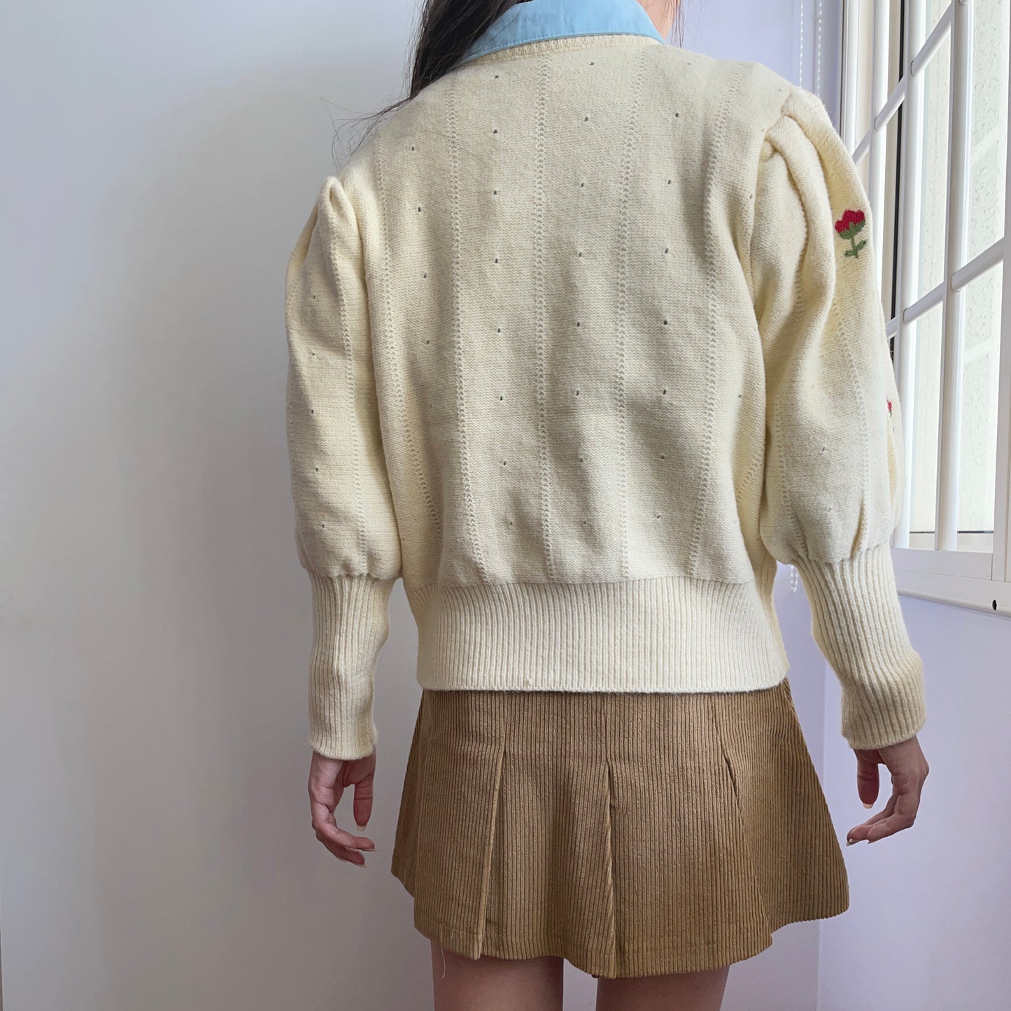 Flower Pop Puff Sleeve Sweater (Cream)