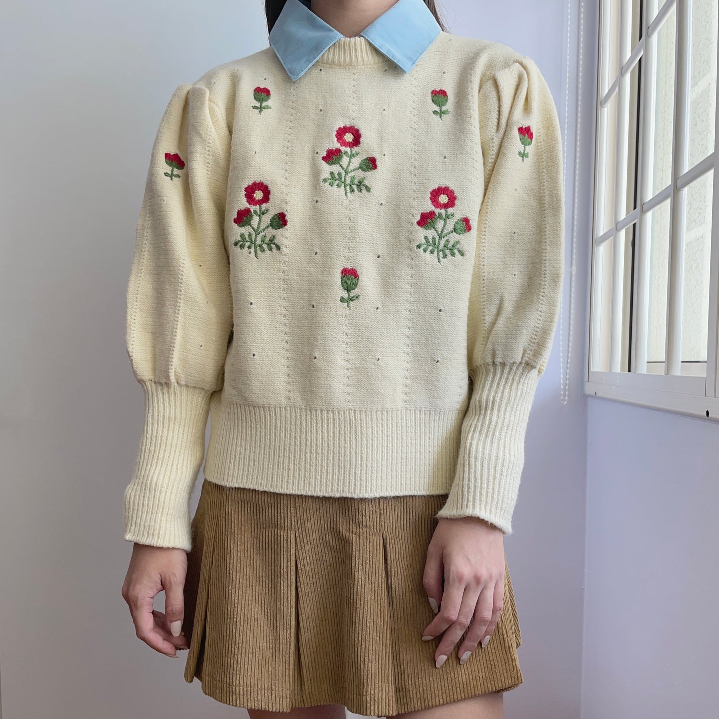 Flower Pop Puff Sleeve Sweater (Cream)