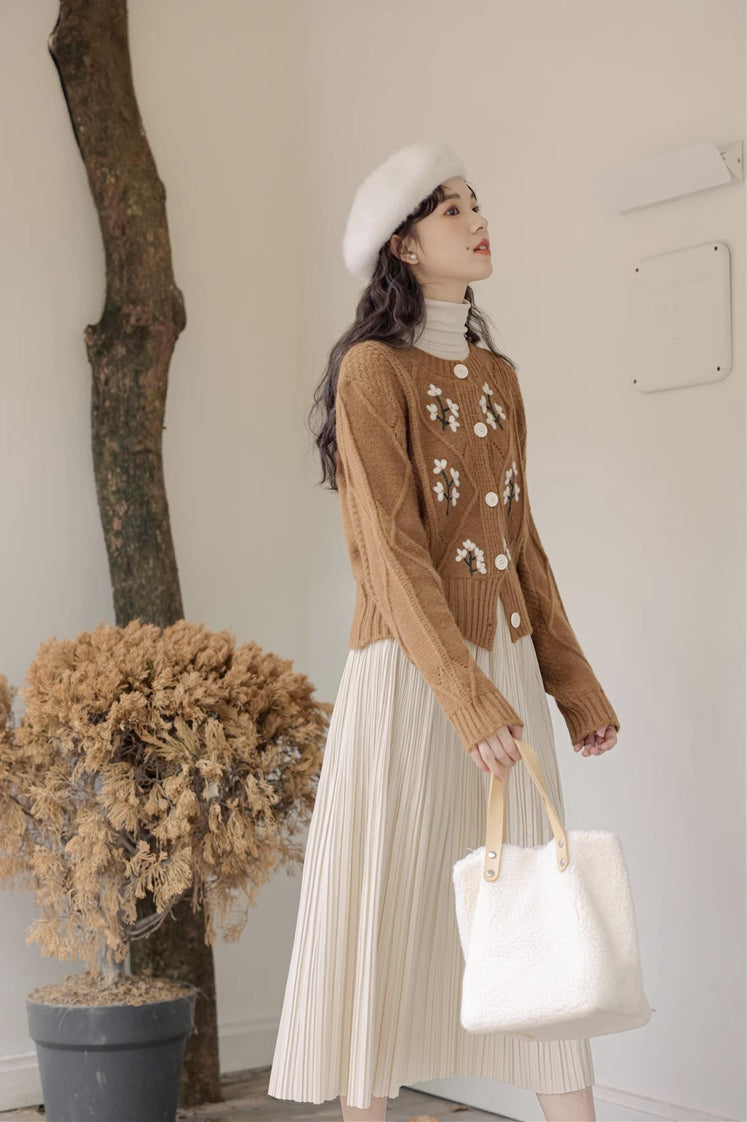 Ditsy Floral Embroidered Round Neck Cardigan (2 Colors)