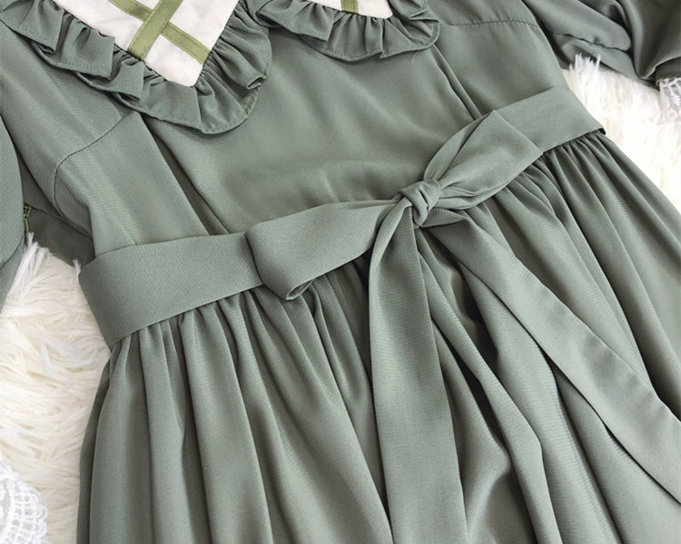 Adventure Peter Pan Collar Dress (Sage)