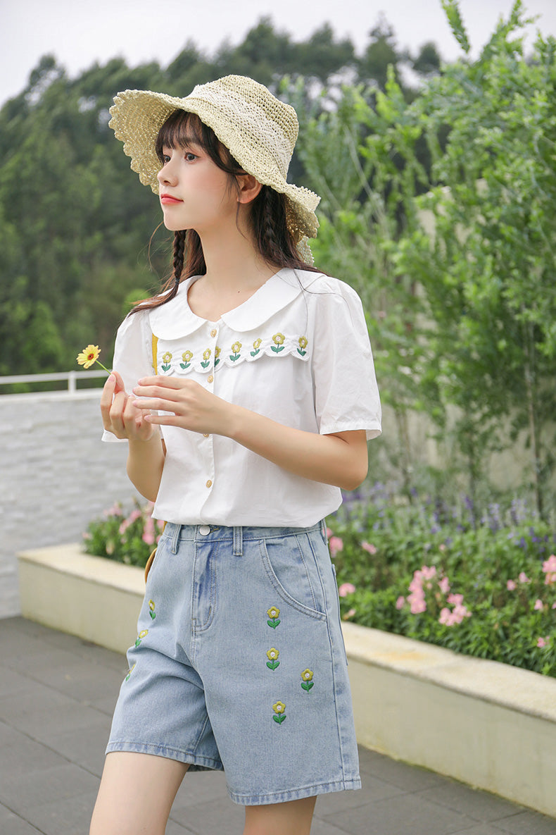 Flower Pop Embroidered Shorts (Light Denim)