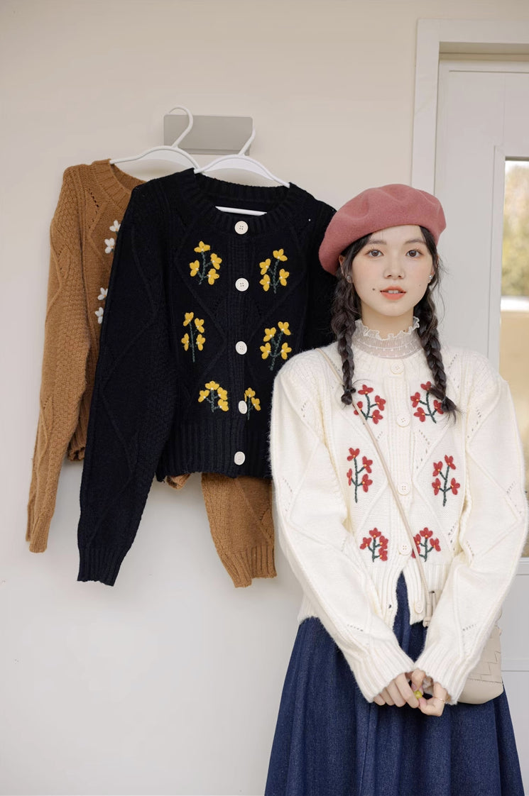 Ditsy Floral Embroidered Round Neck Cardigan (2 Colors)