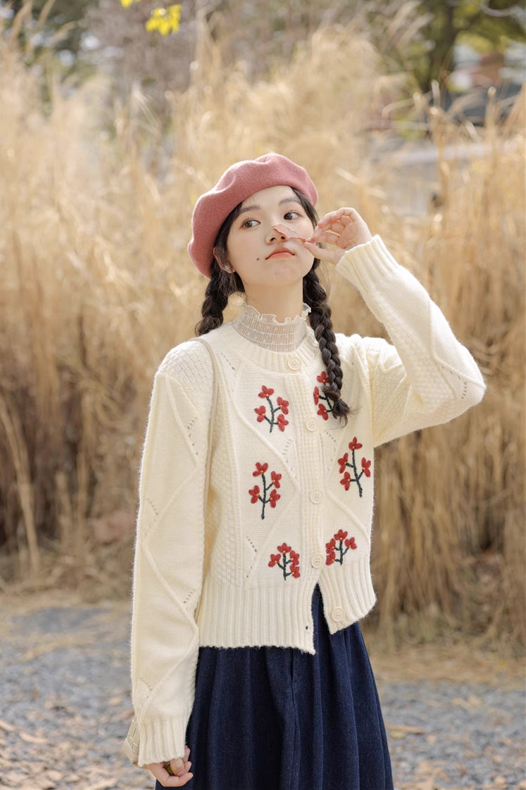 Ditsy Floral Embroidered Round Neck Cardigan (2 Colors)