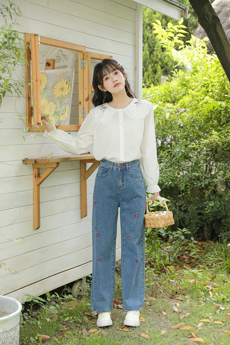 Popping Daisy Embroidered Jeans (Dark Denim)