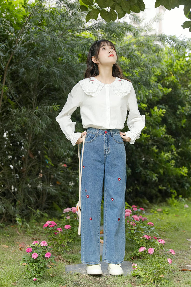 Popping Daisy Embroidered Jeans (Dark Denim)