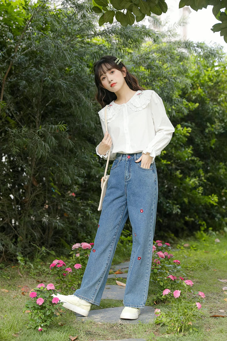 Popping Daisy Embroidered Jeans (Dark Denim)