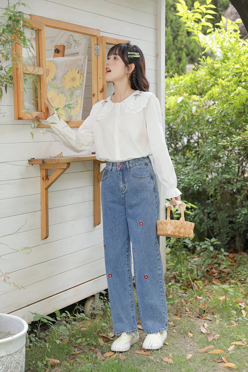 Popping Daisy Embroidered Jeans (Dark Denim)
