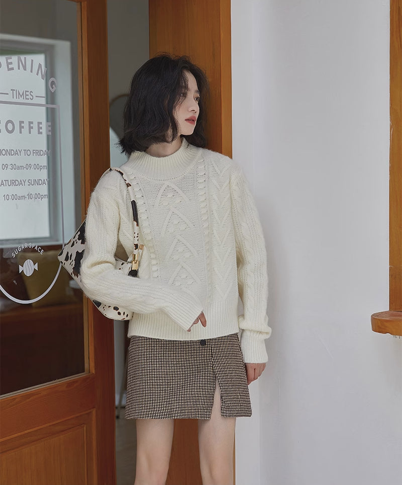 Arrowhead Mock Neck Sweater (4 Colors)