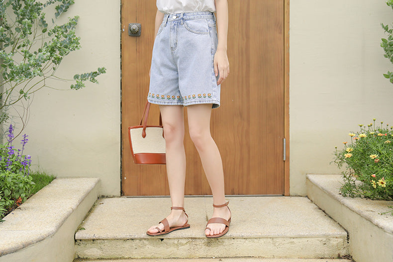 Daisy Chain Embroidered Shorts (Light Denim)