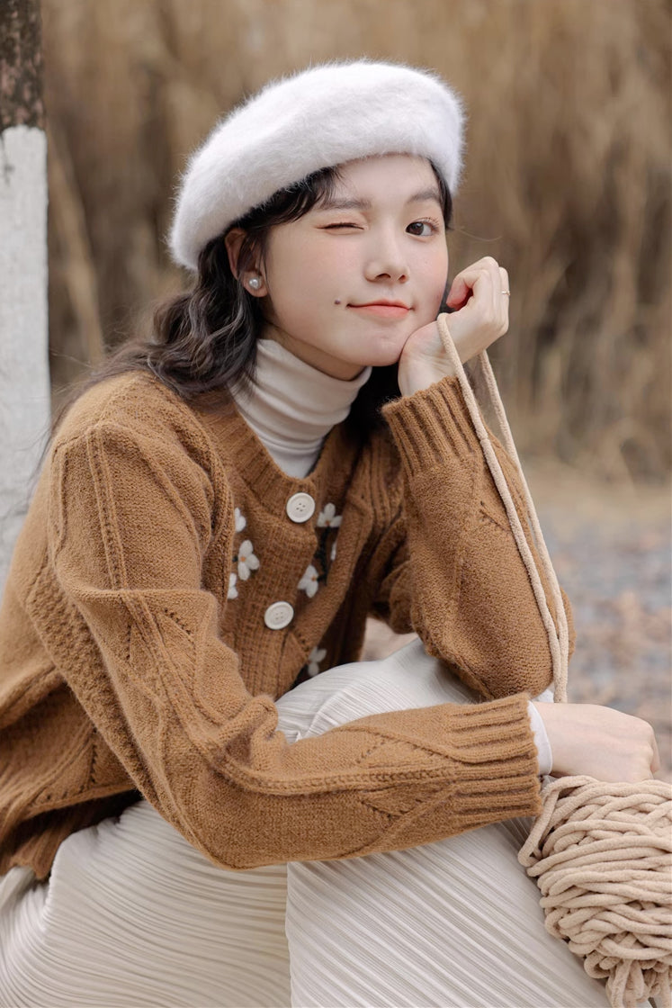 Ditsy Floral Embroidered Round Neck Cardigan (2 Colors)