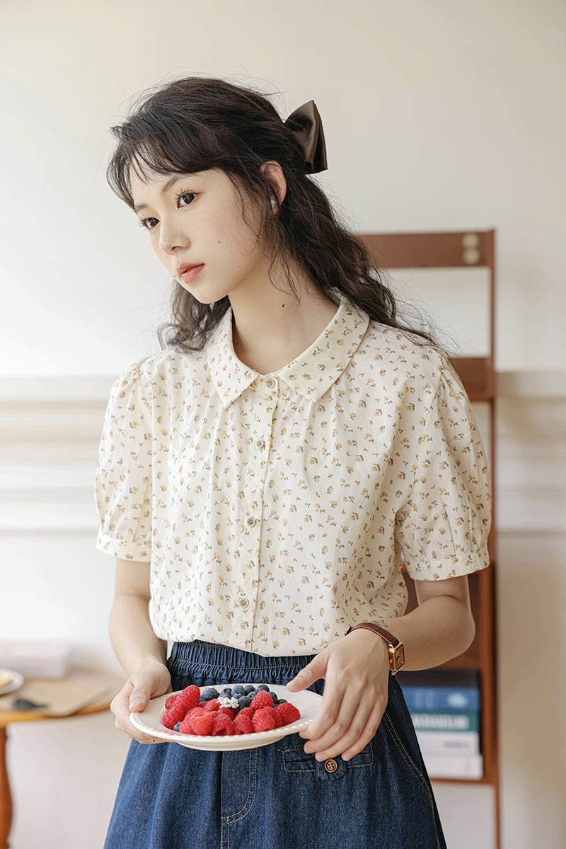 Ditsy Floral Blouse (Beige)
