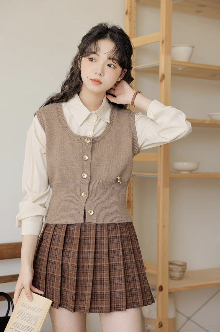 Little Bear Button Vest (3 Colors)