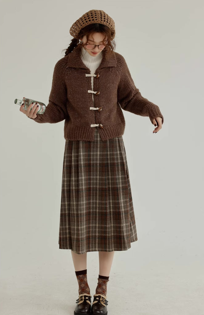 Espresso Plaid Pleated Midi Skirt (Khaki)