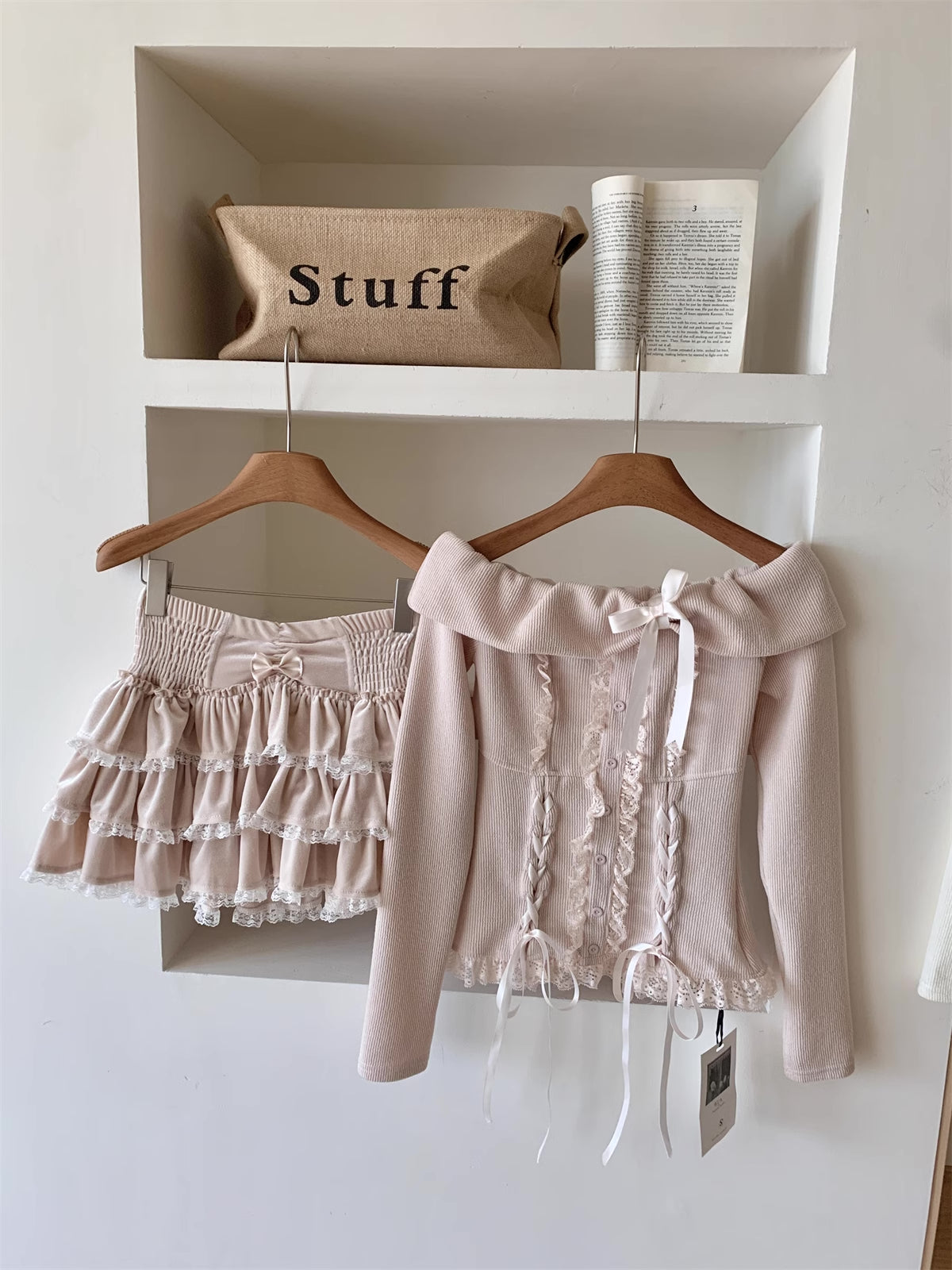 Ballet Lace Knitted Two-Piece Mini Skirt Set (2 Colors)