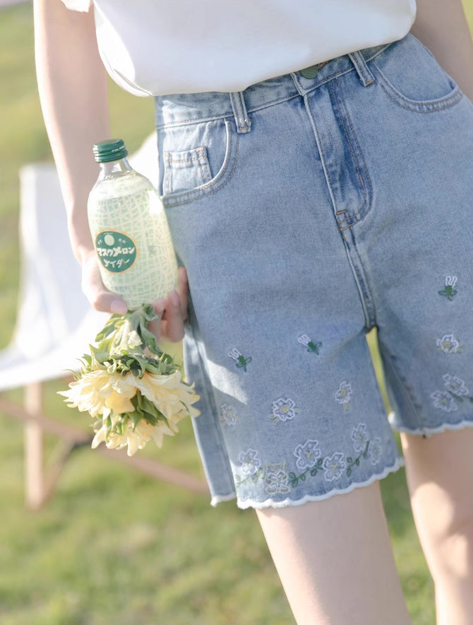Dancing Flowers Embroidered Shorts (Light Denim)
