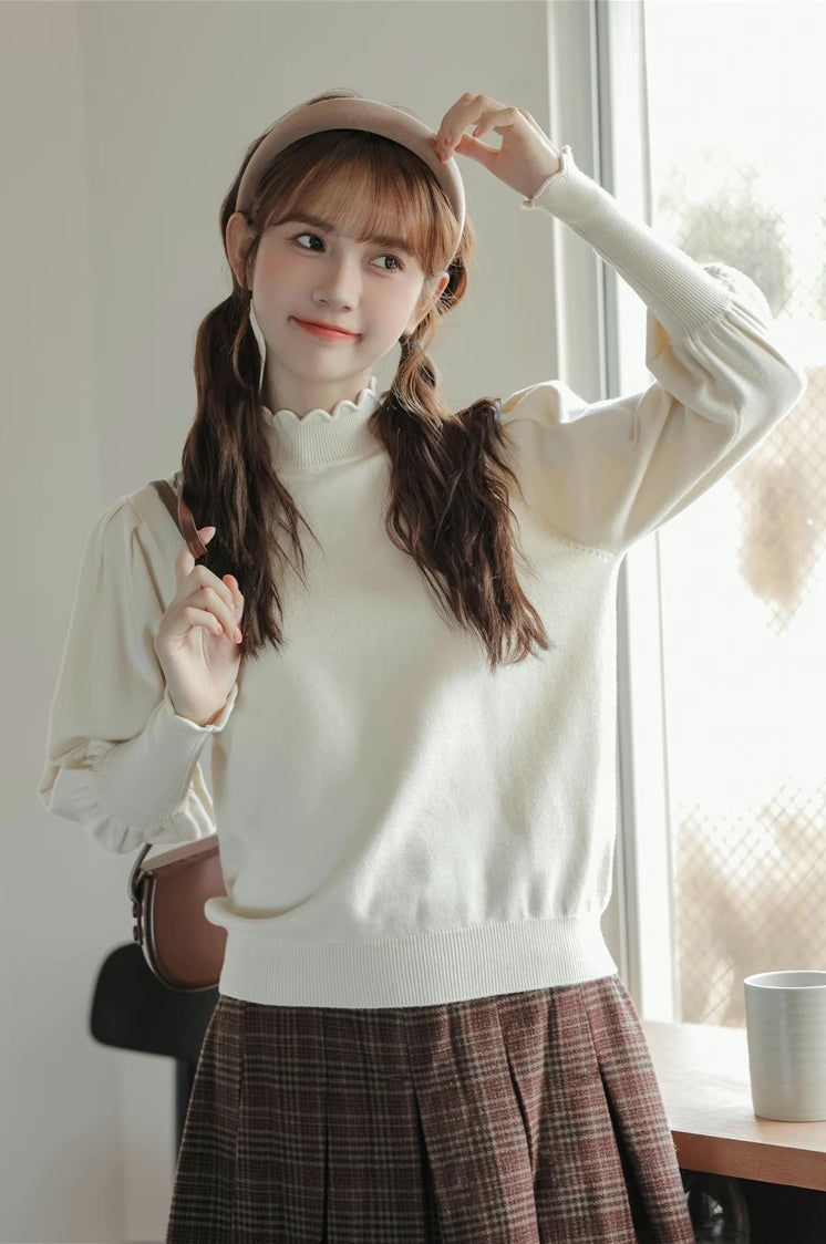 Scallop Trim Puff Sleeve Sweater (Cream)