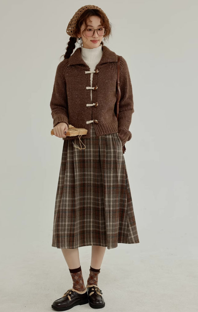 Espresso Plaid Pleated Midi Skirt (Khaki)