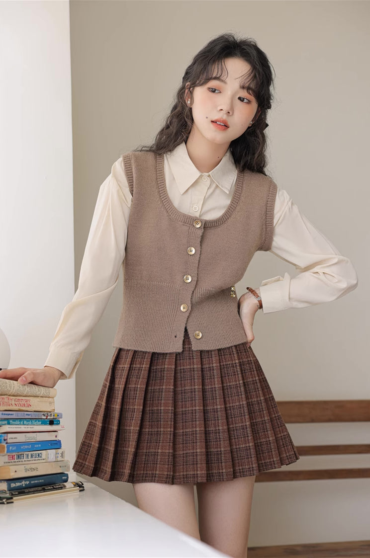 Little Bear Button Vest (3 Colors)