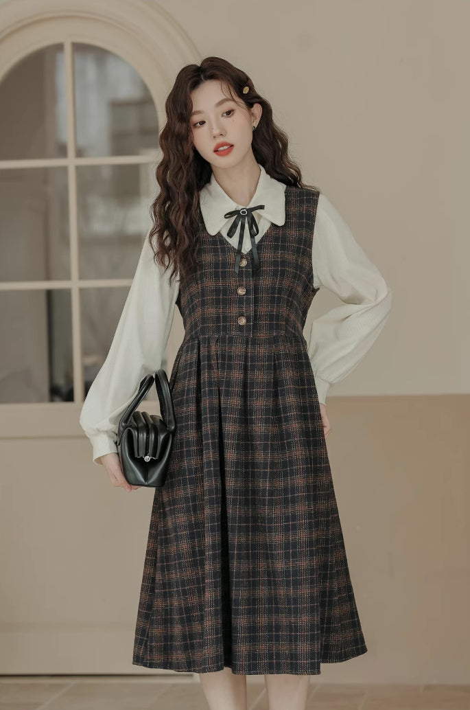 Edinburgh Plaid Pinafore Dress Set (Navy)