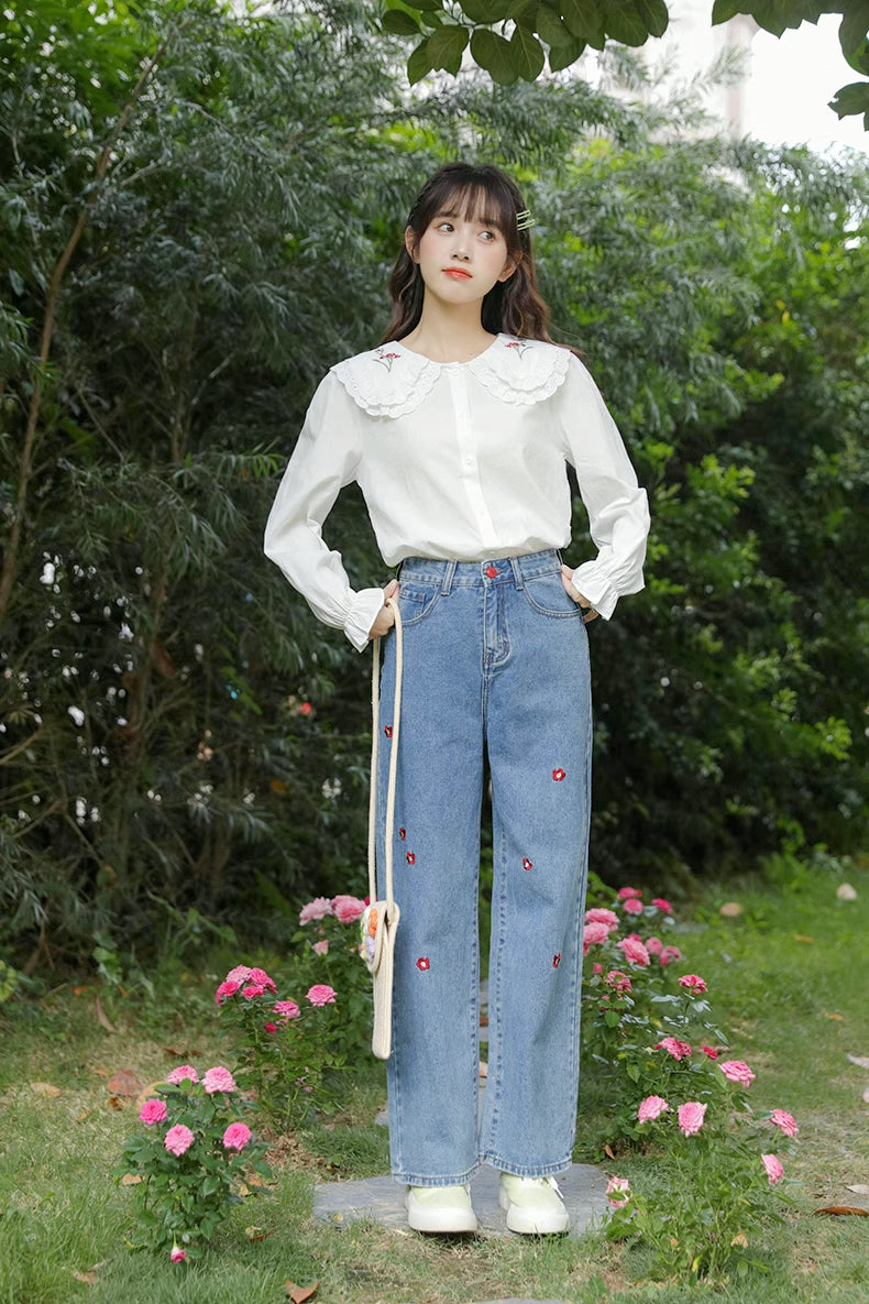 Popping Daisy Embroidered Jeans (Dark Denim)