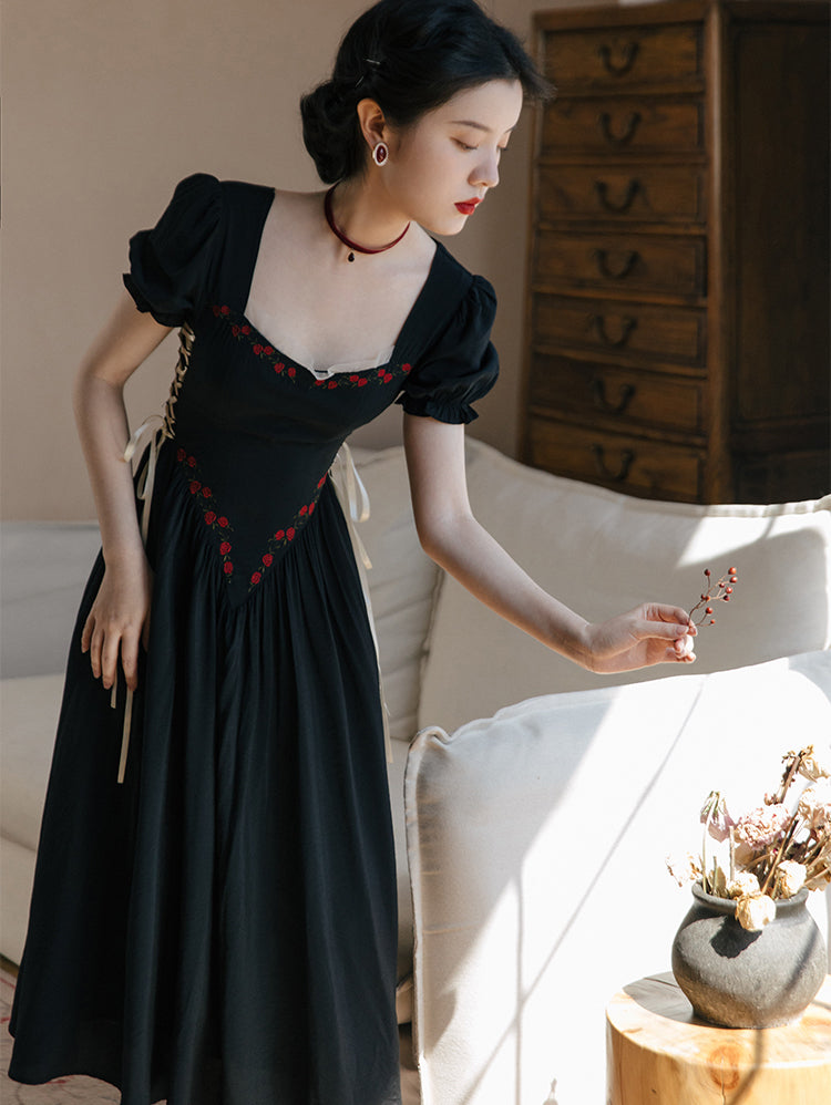 Onyx Rose Lace Up Dress (Black)