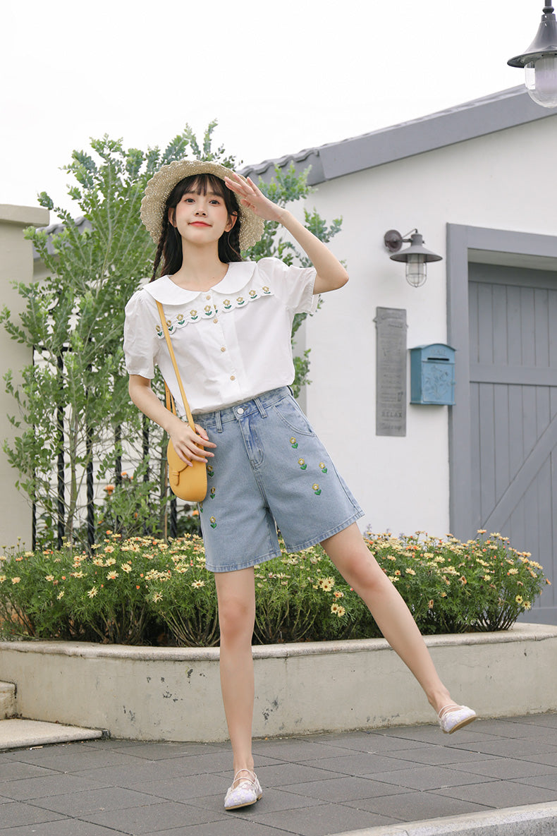 Flower Pop Embroidered Shorts (Light Denim)