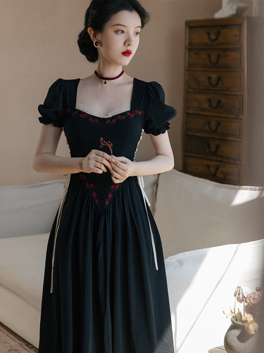 Onyx Rose Lace Up Dress (Black)