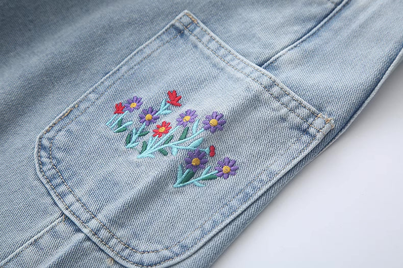 Flower Pocket Embroidered Shorts (Light Denim)