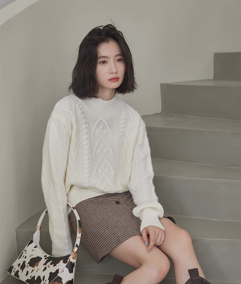 Arrowhead Mock Neck Sweater (4 Colors)