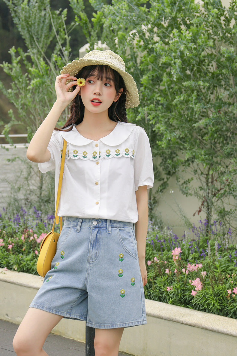 Flower Pop Embroidered Shorts (Light Denim)