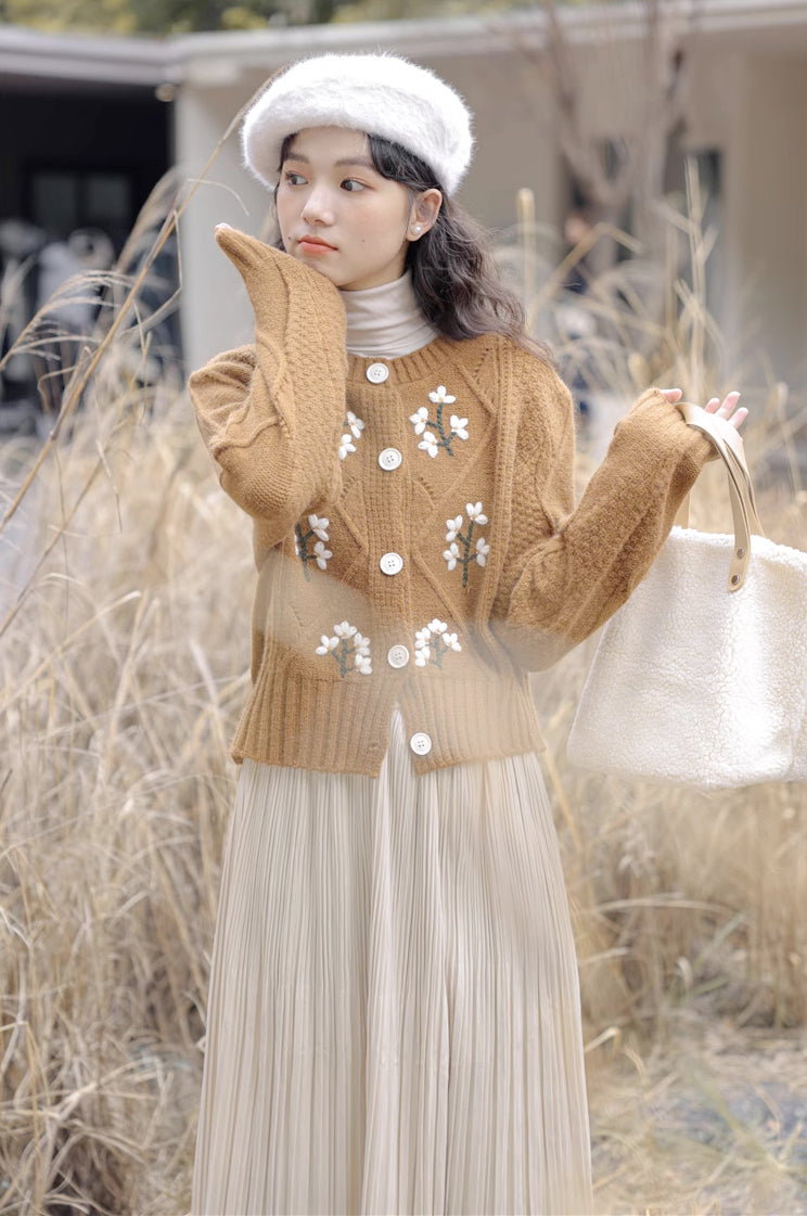 Ditsy Floral Embroidered Round Neck Cardigan (2 Colors)