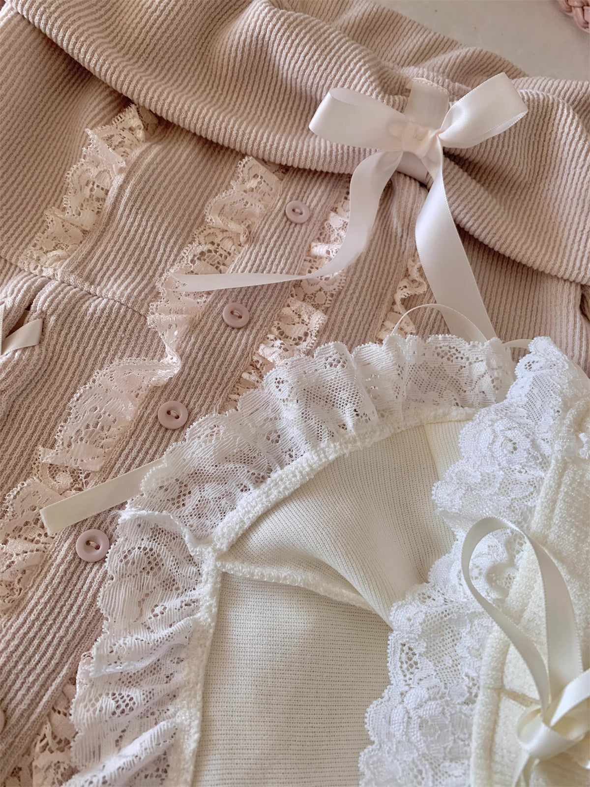 Ballet Lace Knitted Two-Piece Mini Skirt Set (2 Colors)