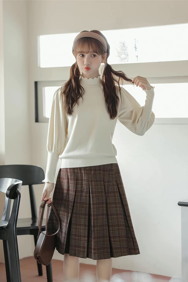 Scallop Trim Puff Sleeve Sweater (Cream)