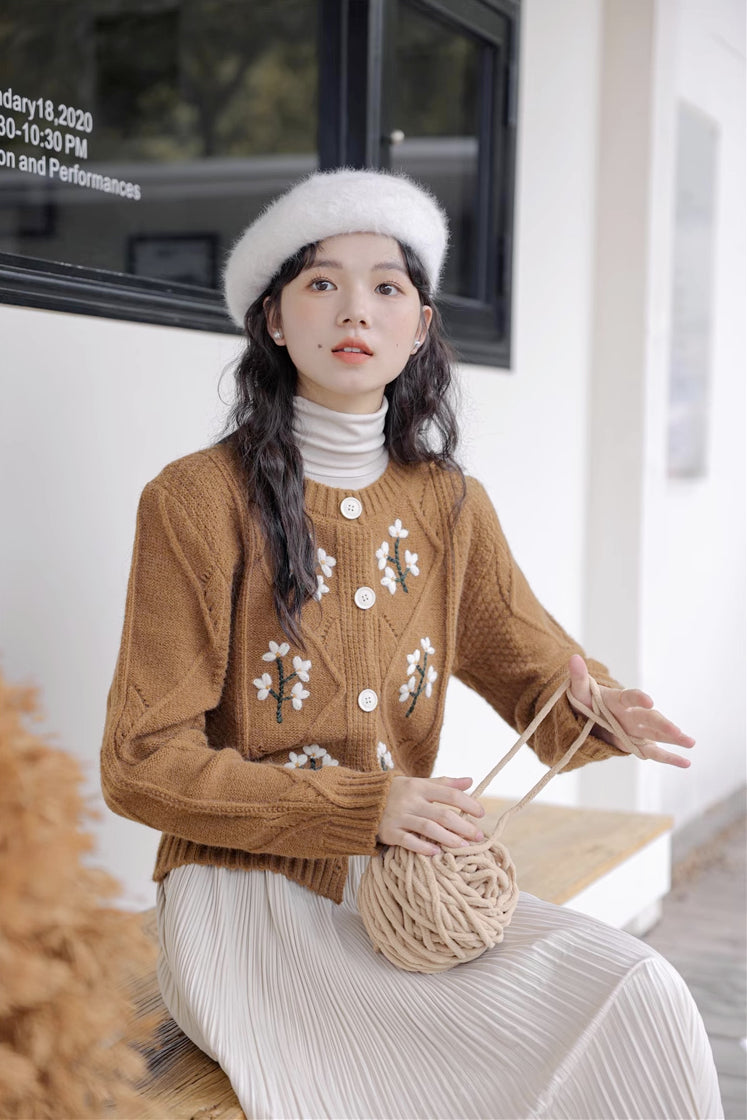 Ditsy Floral Embroidered Round Neck Cardigan (2 Colors)