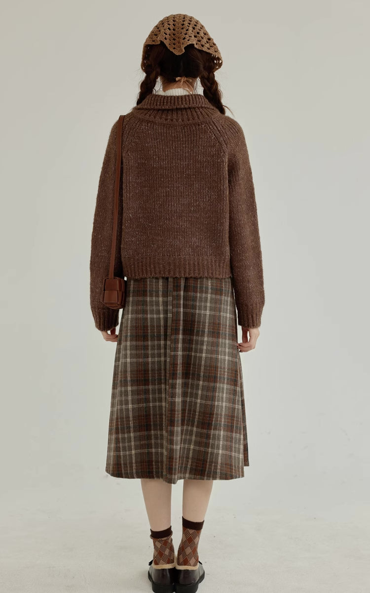 Espresso Plaid Pleated Midi Skirt (Khaki)