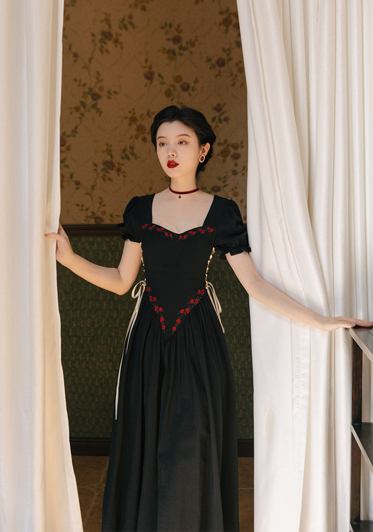 Onyx Rose Lace Up Dress (Black)