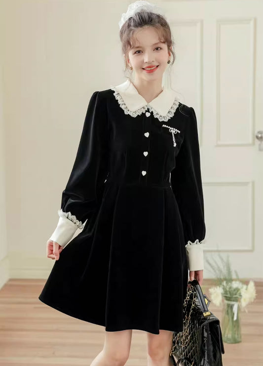 Kiki Love Velveteen Dress (Black)