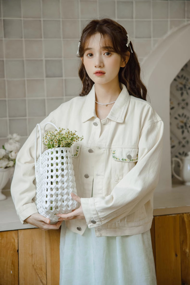 Flower Chain Embroidered Jacket (White)