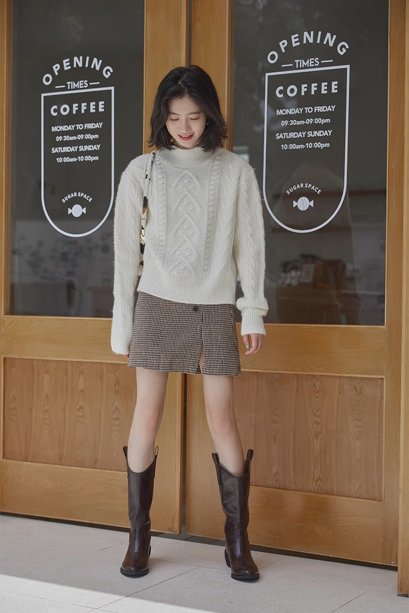 Arrowhead Mock Neck Sweater (4 Colors)