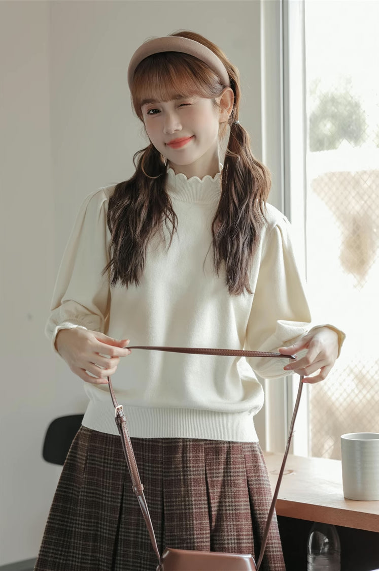 Scallop Trim Puff Sleeve Sweater (Cream)