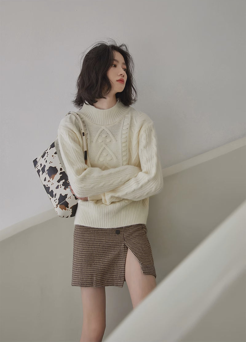 Arrowhead Mock Neck Sweater (4 Colors)