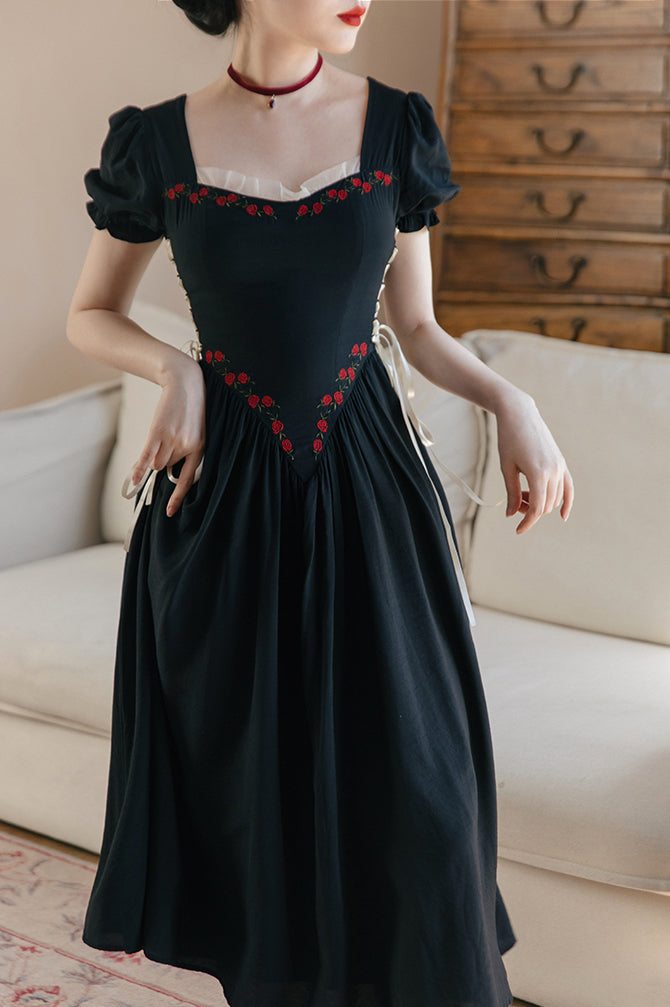 Onyx Rose Lace Up Dress (Black)