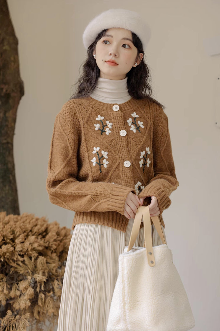 Ditsy Floral Embroidered Round Neck Cardigan (2 Colors)