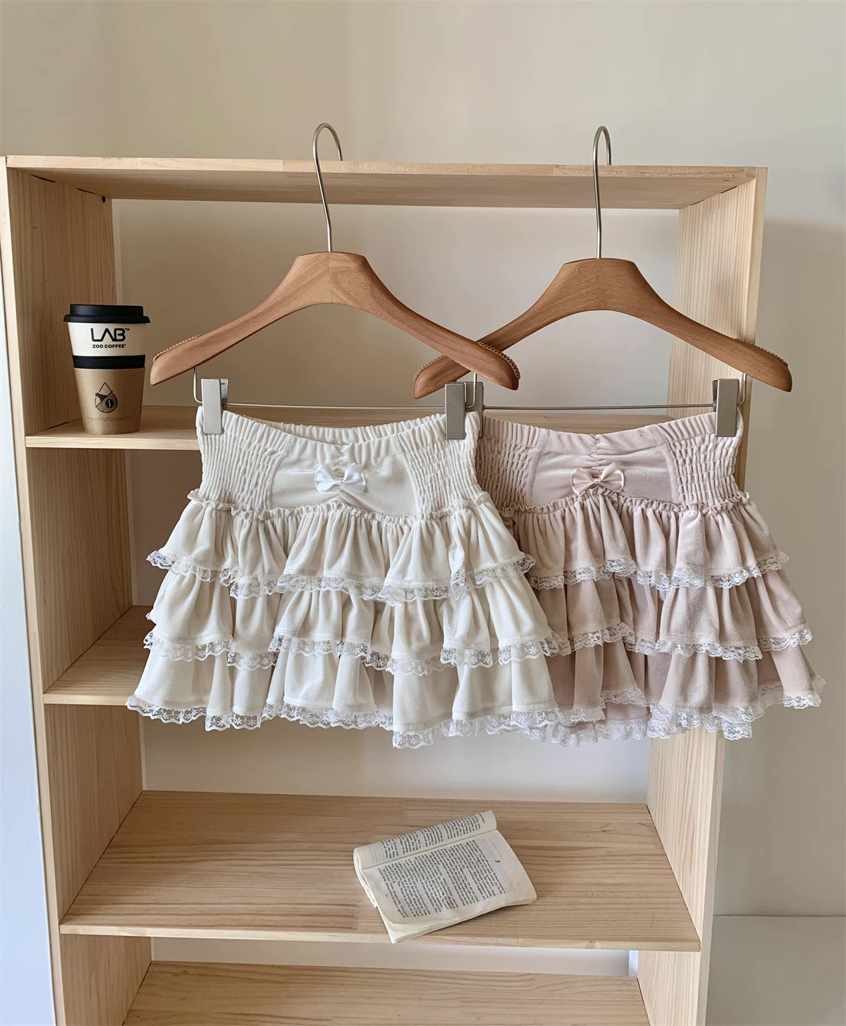 Ballet Lace Knitted Two-Piece Mini Skirt Set (2 Colors)