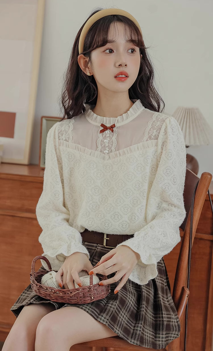 Sweet Lace Layering Blouse (Cream)