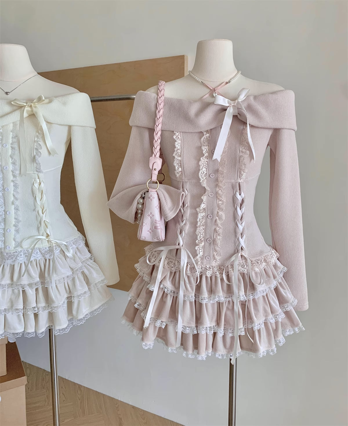 Ballet Lace Knitted Two-Piece Mini Skirt Set (2 Colors)