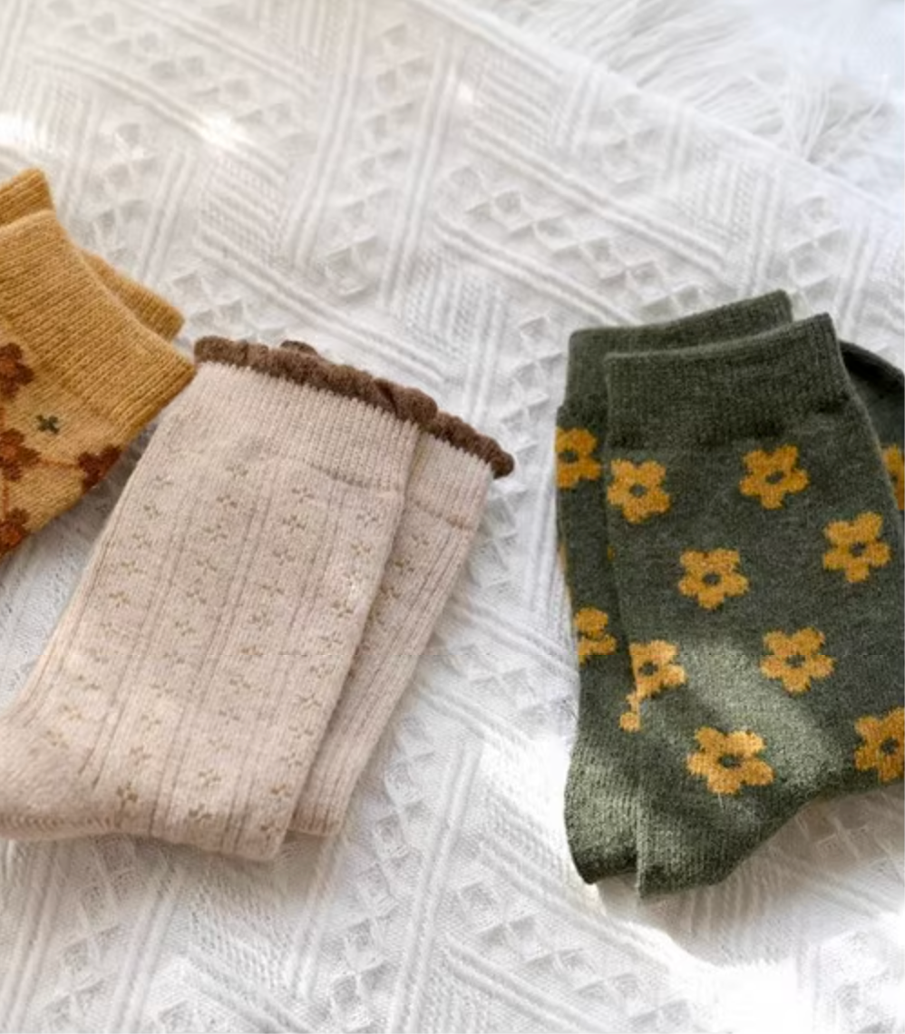 Rustic Daisy Wool Socks (5 Styles)