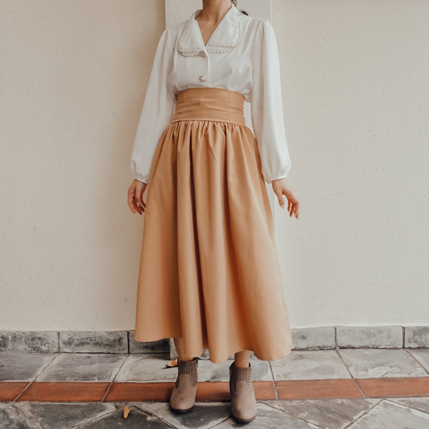 Pearl Collar Satin Blouse (White)